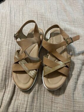 Women's Tan Sandals with Metallic Gold Cross Straps